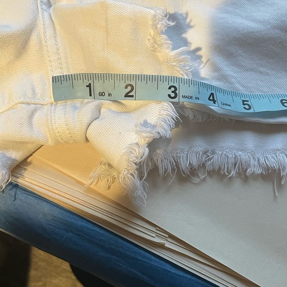 American Eagle‎ Outfitters White Distressed Jean Shorts - Picture 4 of 7